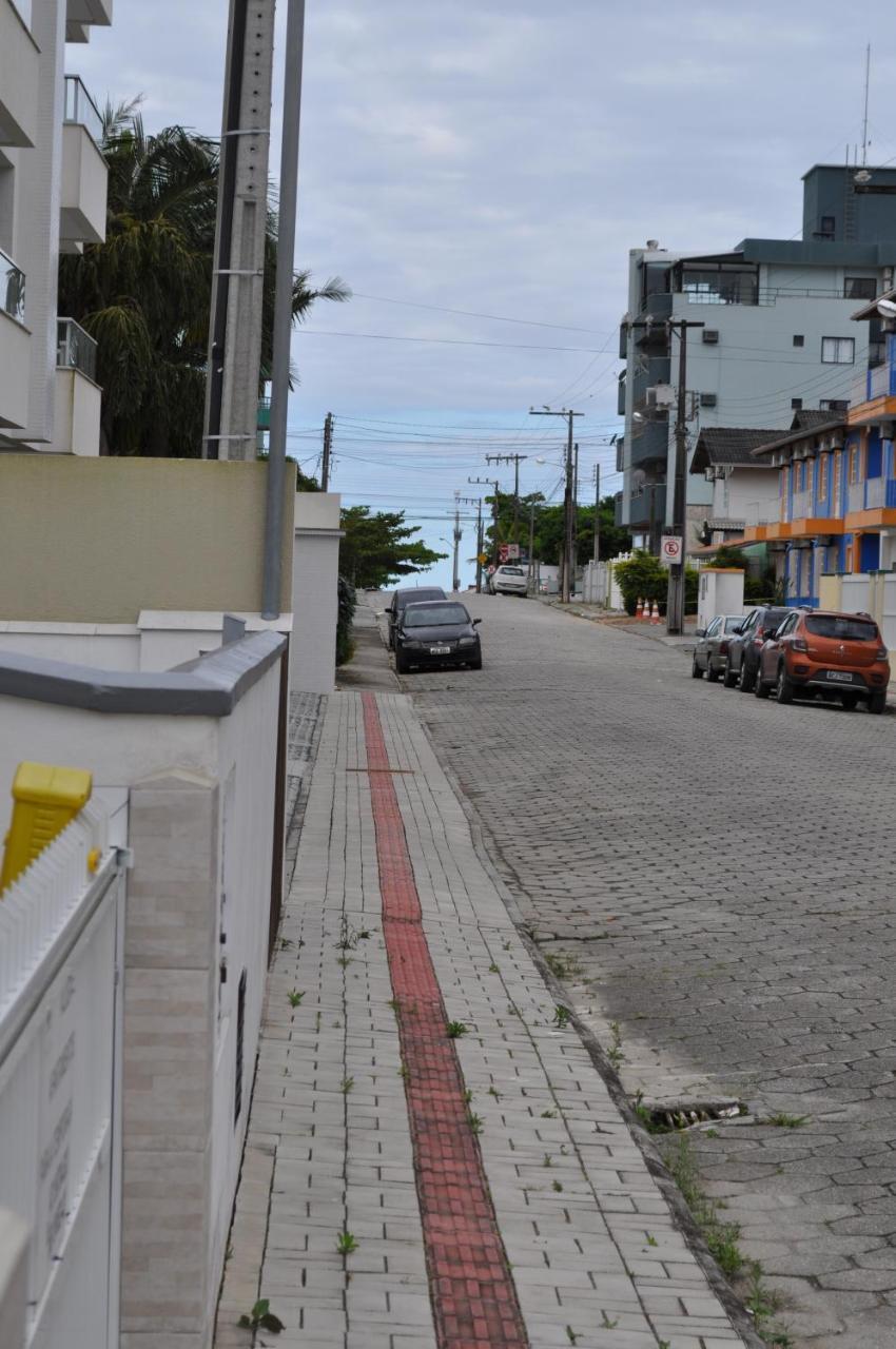 Apartamentos Bombinhas - 140 Metros Da Praia Dış mekan fotoğraf